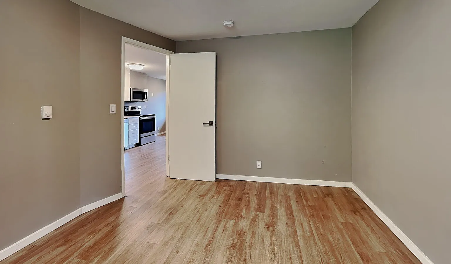 1 bed, 1.0 bath, 550 sqft, $1,225 — Photo 4