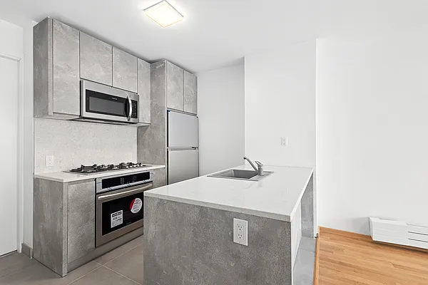 Rented by Compass | media 13