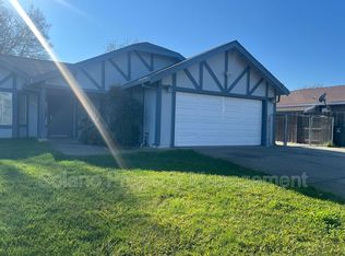 300 Kendrick Ln, Vacaville, CA