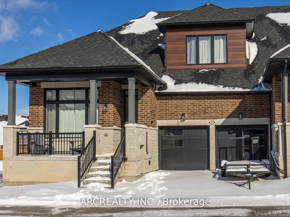 23 Vern Robertson Gate, Uxbridge, ON L9P 0N2