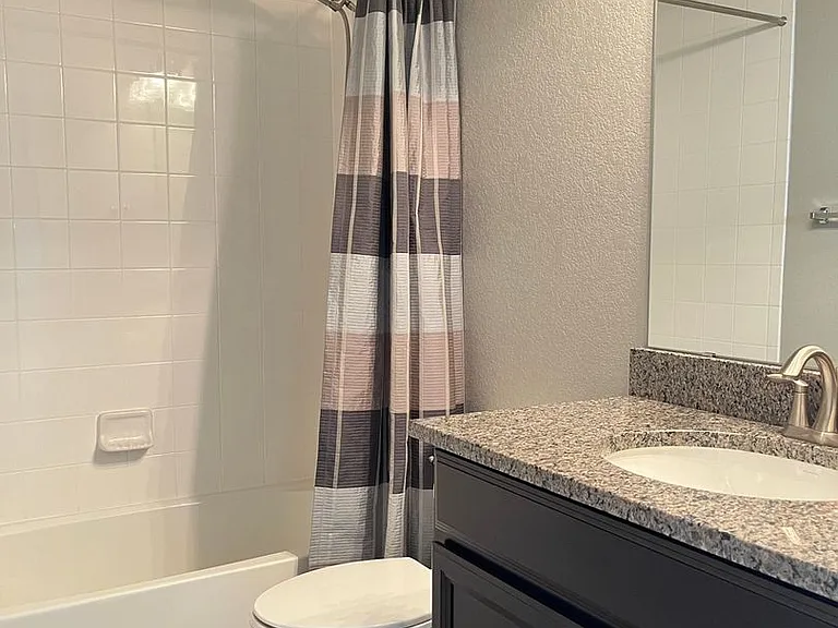 4958 Verbena St — Photo 15