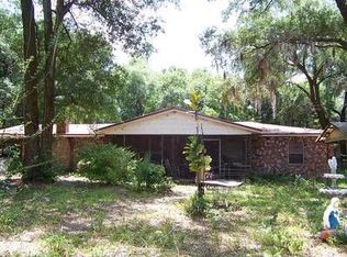 705 Hillsboro St, Plant City, FL 33563