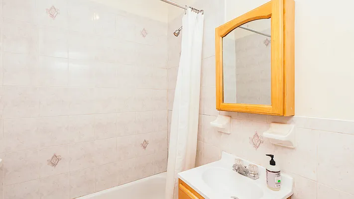 Rented by Nooklyn NYC LLC | media 3