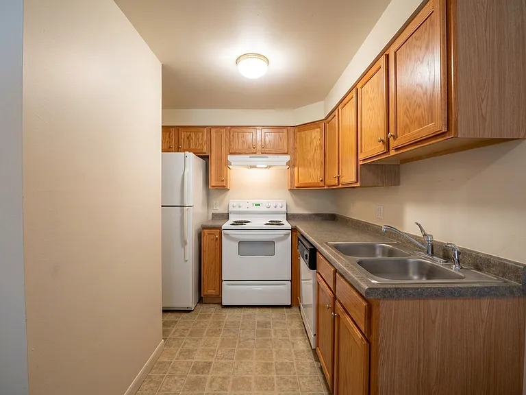 181 Lower Main St — Photo 3