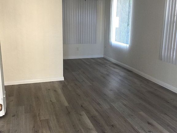 3rd image of 3015 Ingelow St