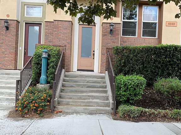 3rd image of 601 W 1st St