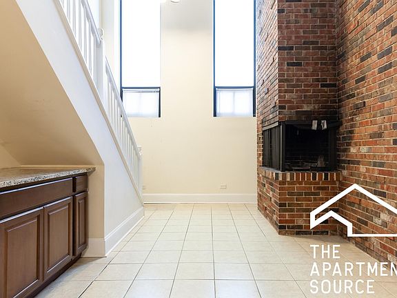 4th image of 871 W Lill Ave Unit 1B
