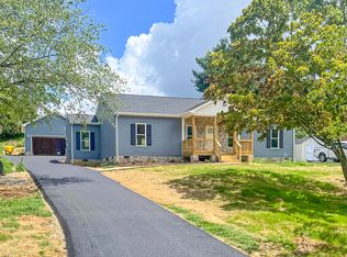 98 Windsor Ln, Daleville, VA 24083