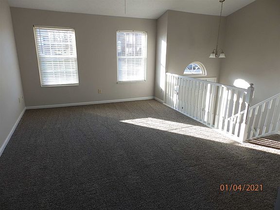 4th image of 1061 Capitol Ave