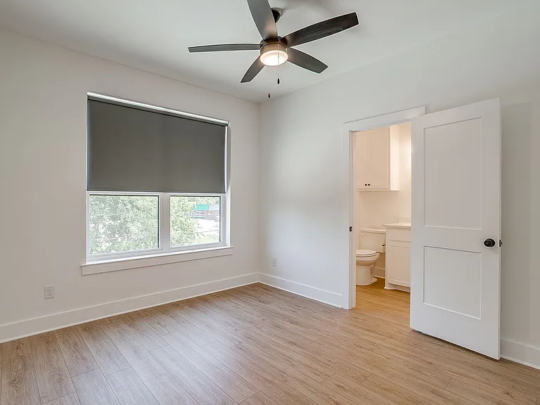 2341 Benbrook Blvd — Photo 67