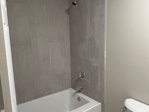 5th image of 205 E F St