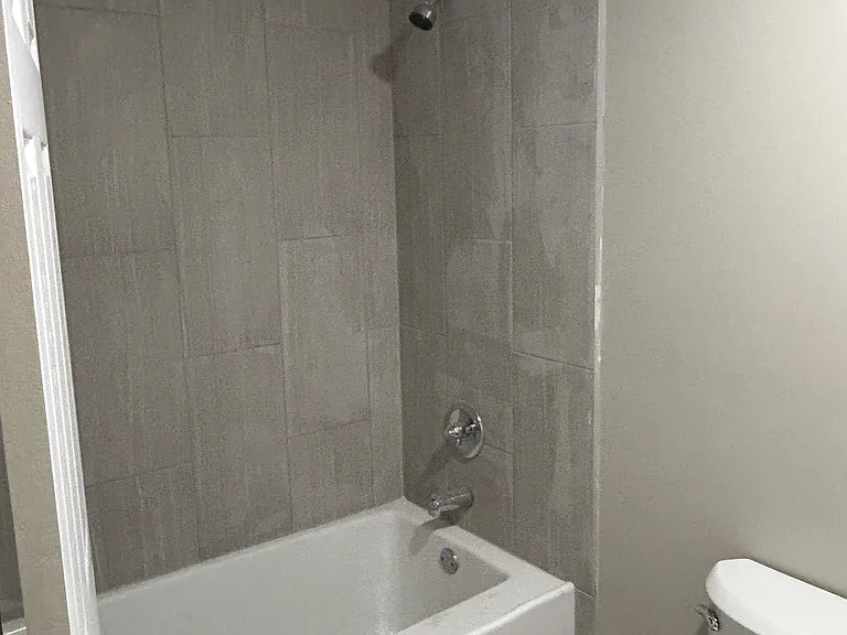 205 E F St — Photo 5