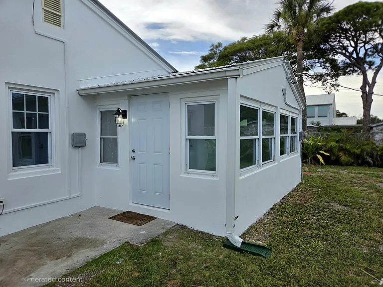 813 S 6th St — Photo 22