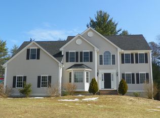 2 Hunt Club Way, Pepperell, MA 01463