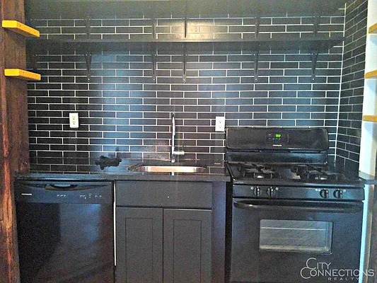 Rented by City Connections Realty | media 29