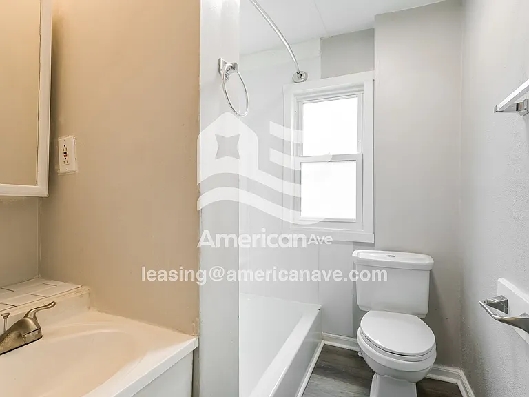 441097_010_main_bathroom_13666238.jpg