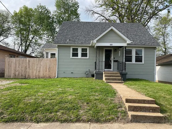 934 N 6th St, Festus, MO 63028