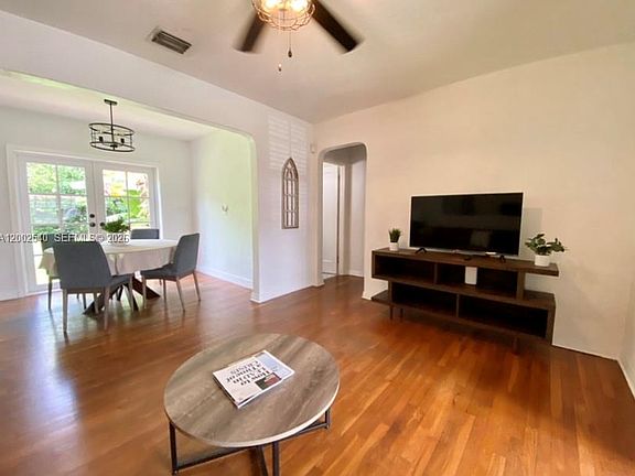 5th image of 4619 SW 10th St