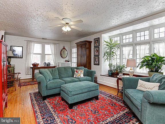 4th image of 605 Penfield Ave