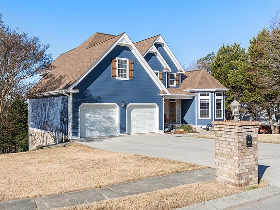 2nd image of 238 Carriage Dr