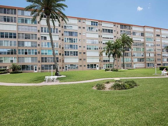 2nd image of 1847 Shore Dr S APT 106
