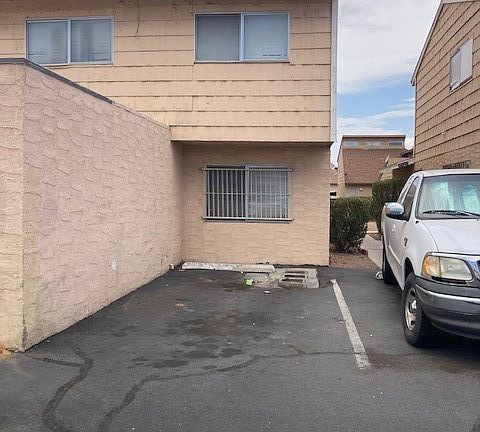 3rd image of 5157 Garden Ln #F