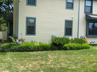 400 Livingston Ct, North Wales, PA 19454