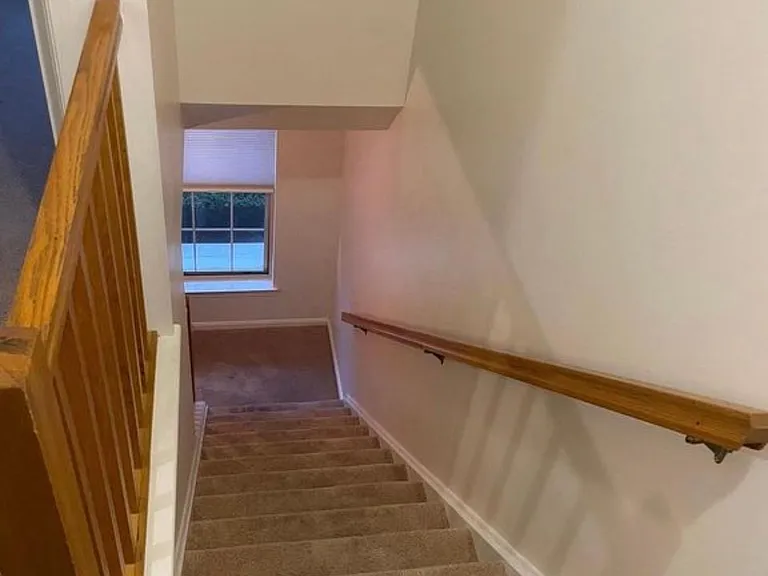 706 Cambridge Ct — Photo 13