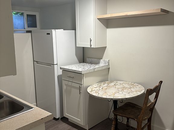 4th image of 104 12th St APT 1