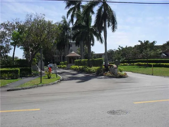 113 Royal Park Dr APT 2H, Oakland Park, FL 33309