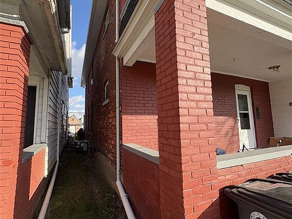 3rd image of 743 Forsythe St