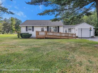 663 N Cedar Rd, Mason, MI 48854