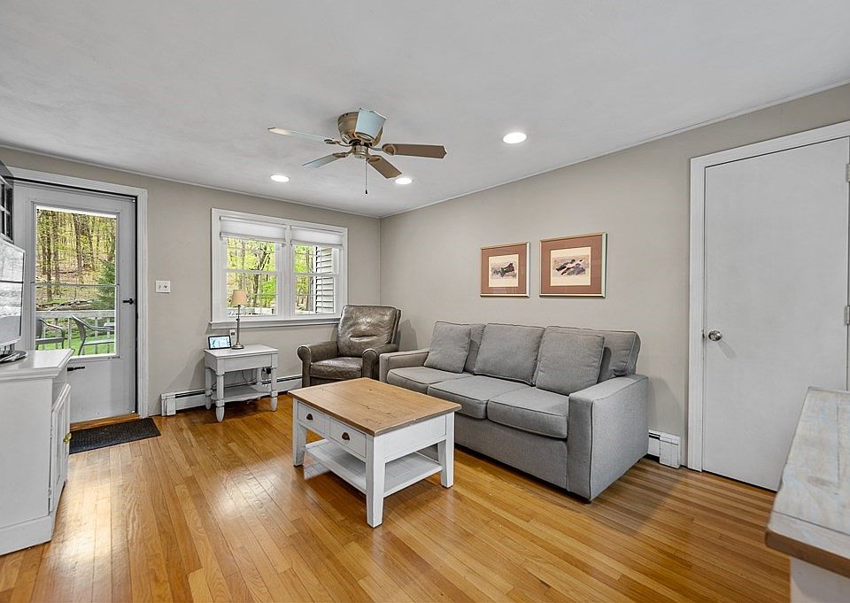 8 Valley Brook Rd, Westborough, MA 01581 Zillow