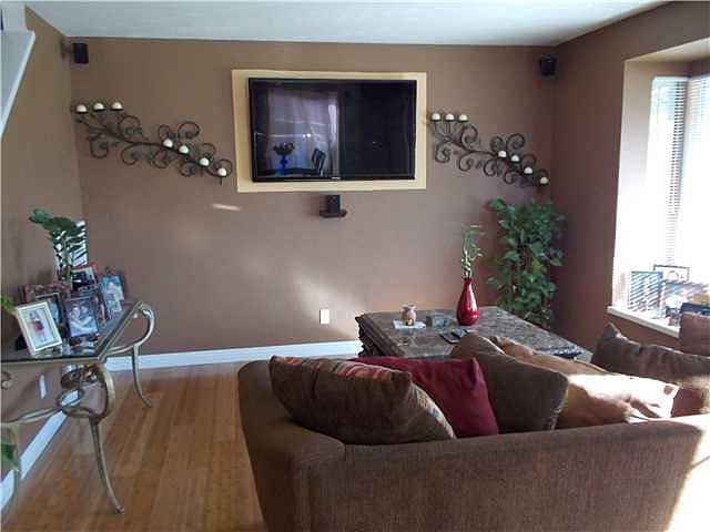 2nd image of 2875 Casey St