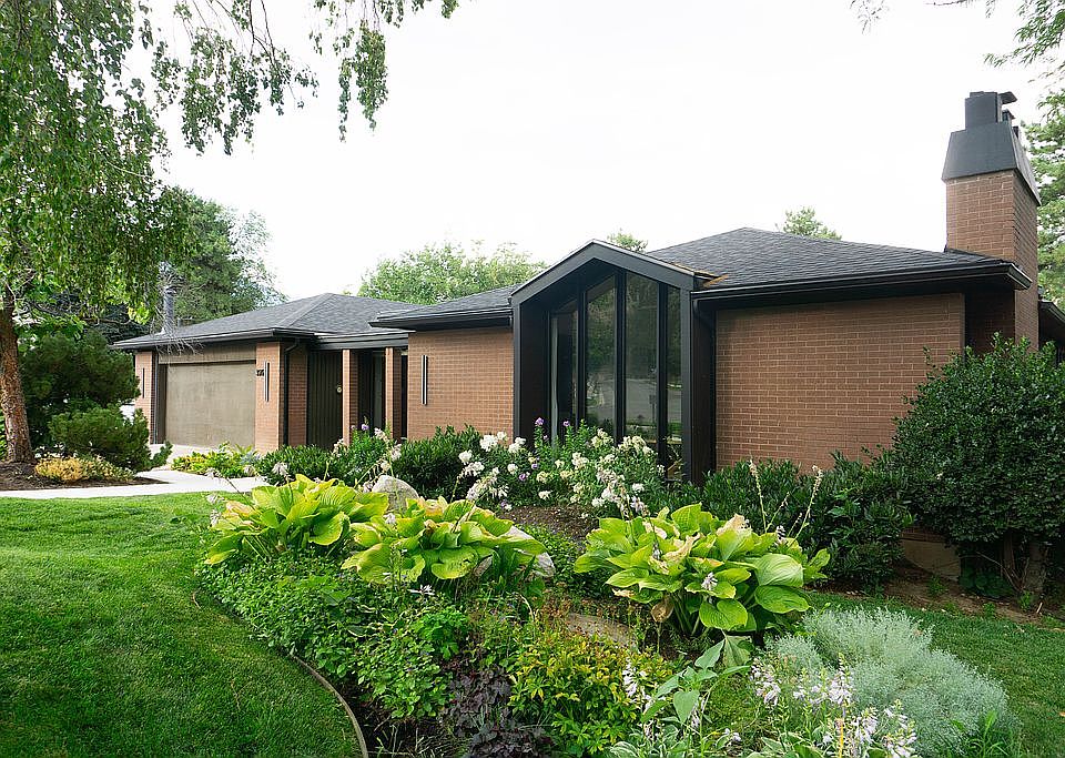 1st image of 3545 E Avondale Dr