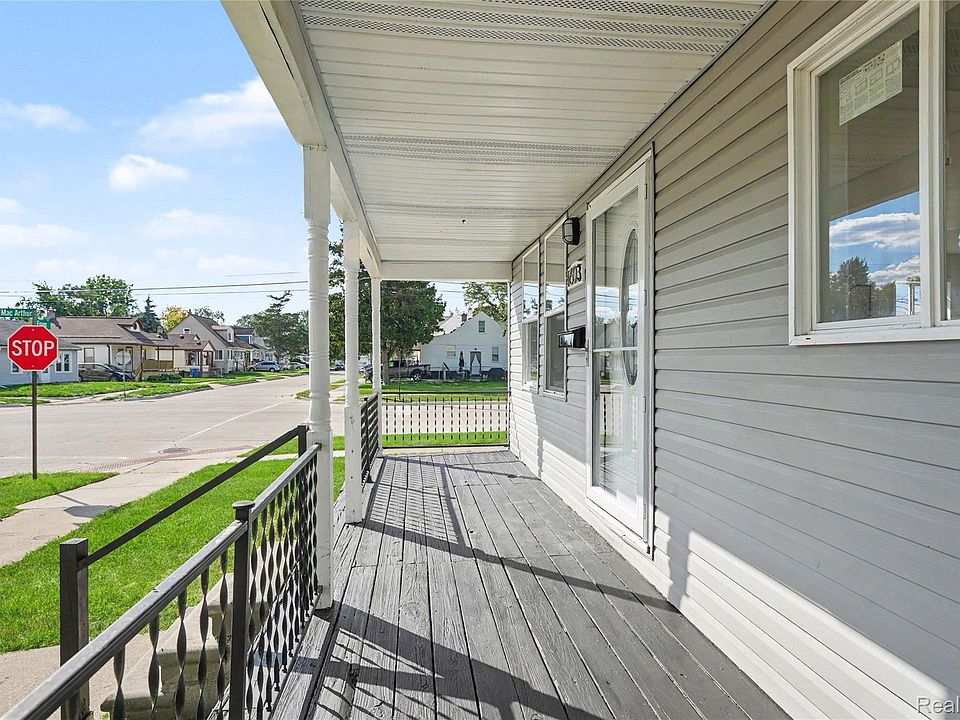 8603 Essex Ave, photo 3