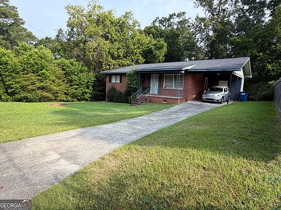 2nd image of 4020 Lindwood Dr