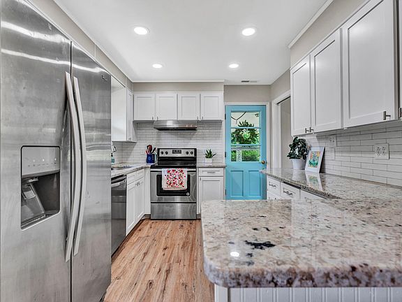 3rd image of 5736 Bighorn Dr
