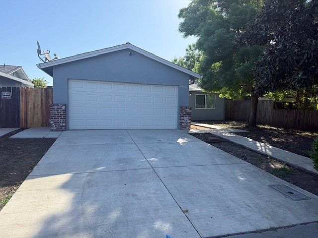 1st image of 9416 Cherbourg Way