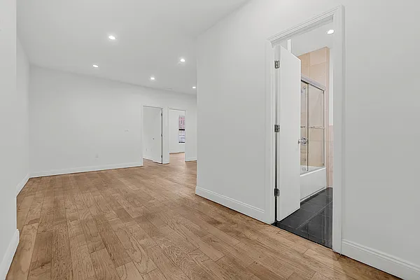 Rented by REAL New York | media 12