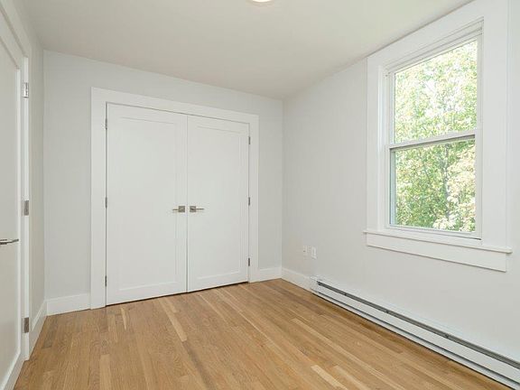 4th image of 31 South St APT 2