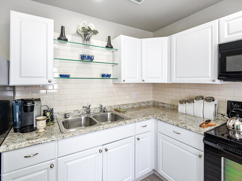 1st image of 1095 Odessa Dr N