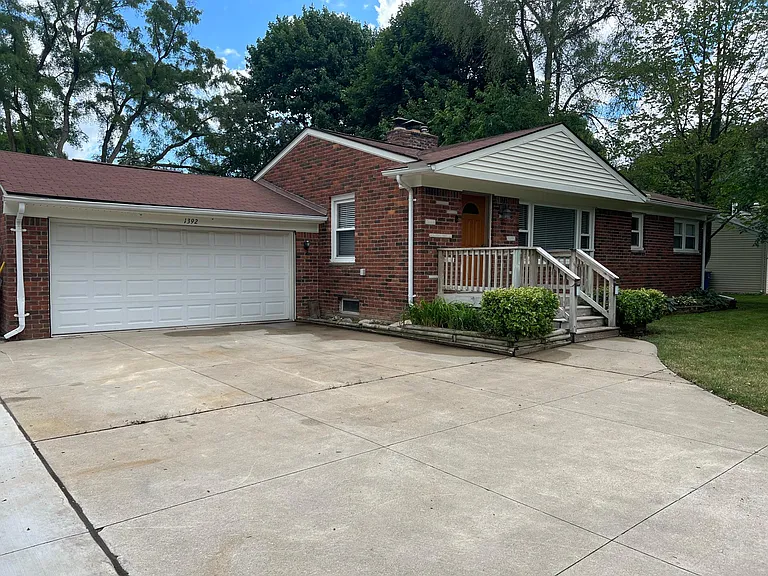 1392 N Cass Lake Rd — Photo 7