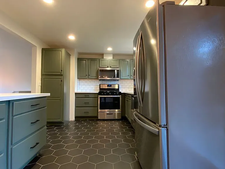 1628 202nd Pl SW — Photo 7