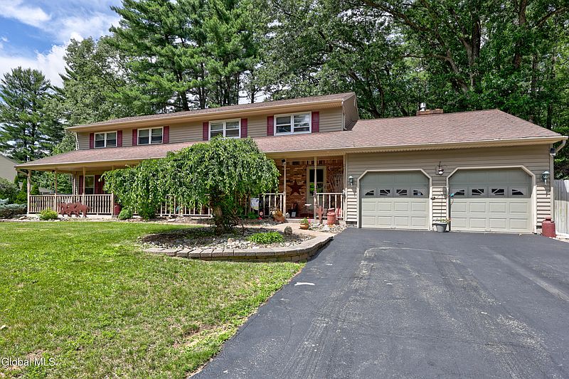 2nd image of 4 Pine Knoll Drive