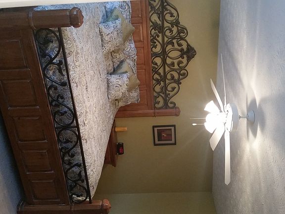 3rd image of 3927 Rock Hollow Dr
