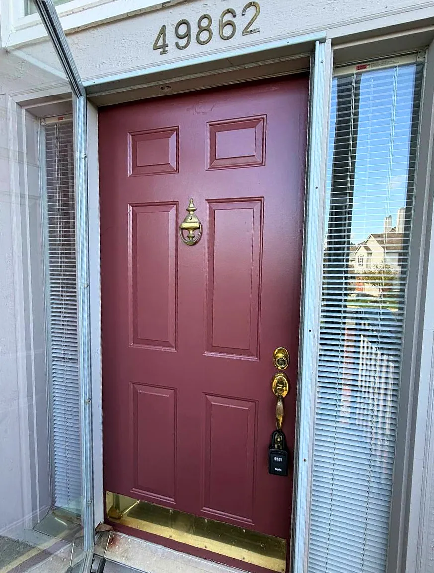 2 bed, 1900 sqft, $2,200 — Photo 3