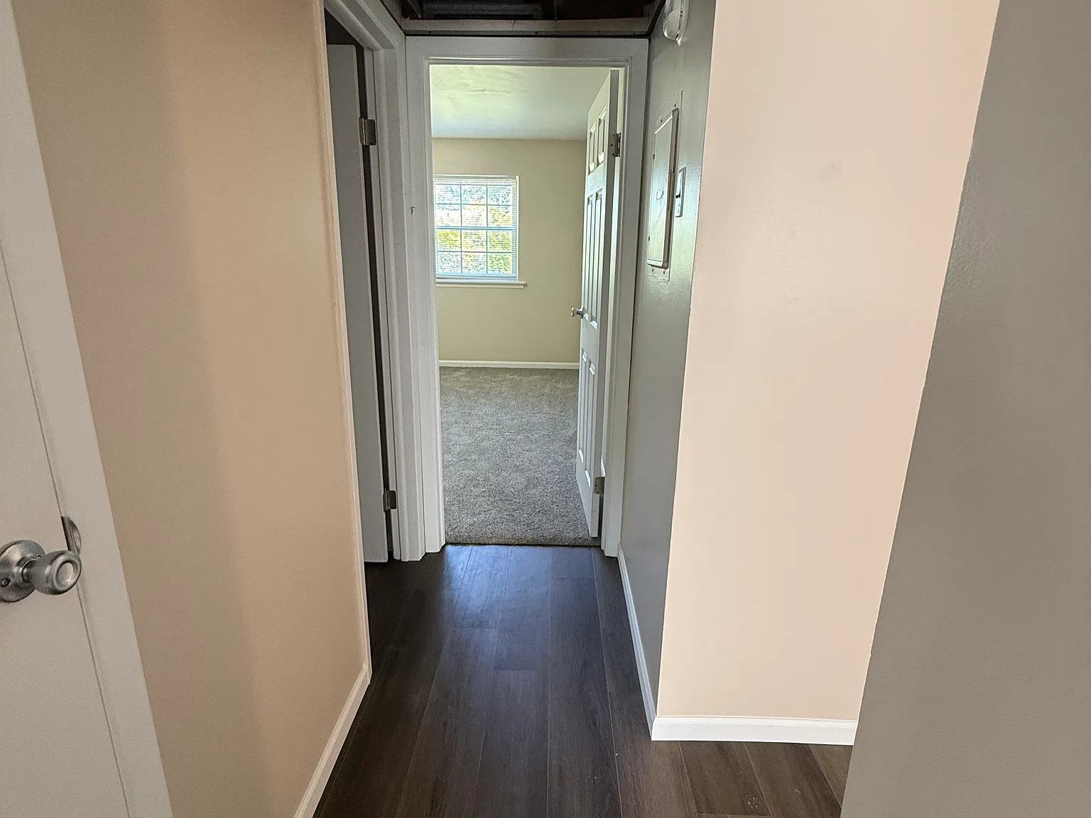 685 Carnation St SE, — Photo 3