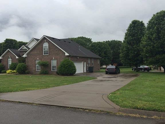 2nd image of 209 Creekwood Dr