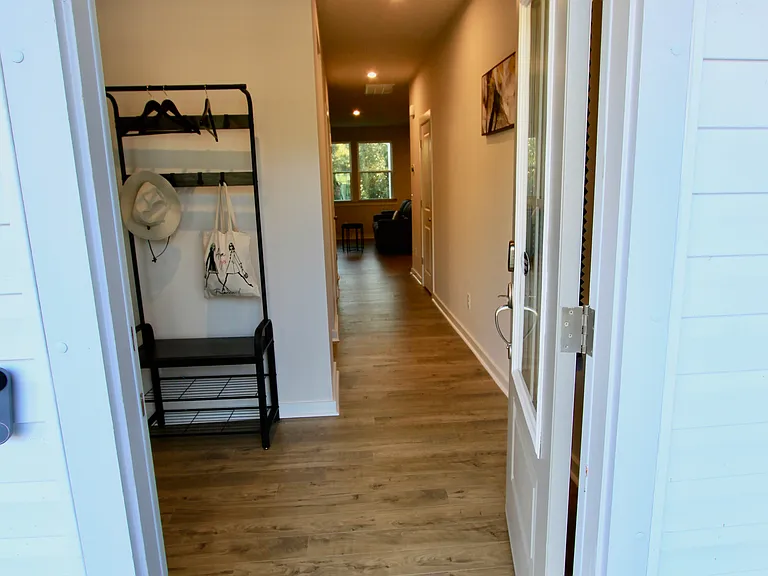 Lockwood Dr — Photo 8
